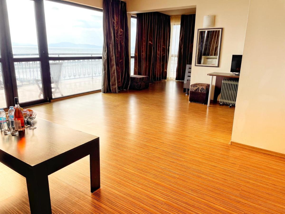 At The American'S Hotel Pomorie Ngoại thất bức ảnh
