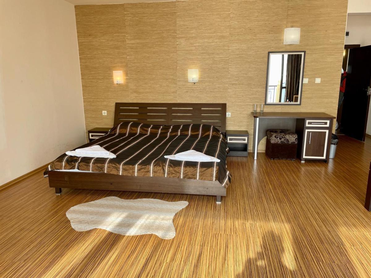 At The American'S Hotel Pomorie Ngoại thất bức ảnh